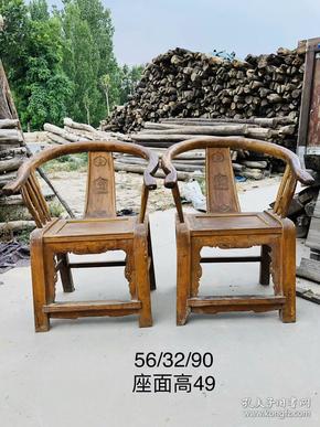 老圈椅一对 后背雕工精致 全品保老 尺寸如图 包浆浓厚
喜欢的迅速
低价出售