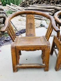 老圈椅一对 后背雕工精致 全品保老 尺寸如图 包浆浓厚
喜欢的迅速
低价出售