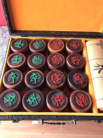 【品名】：中国象棋
【材质】：老挝酸枝
【规格】：4.8*2cm…
【宝贝简介】：老挝酸枝4.8象棋，配锦盒，羊皮纸！纯手工打磨，走量款