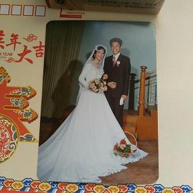1982，彩色婚纱照