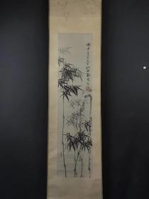 名人郑板桥手绘墨竹一副，画工精美，保存完好无破损，线条流畅自然，成色如图。