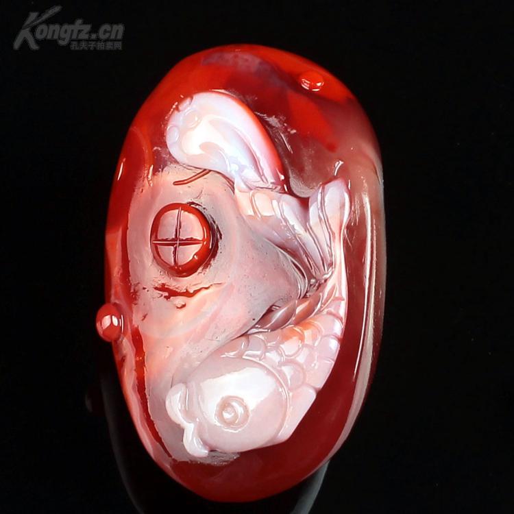 纯天然柿子红南红玛瑙巧雕鲤鱼吊坠