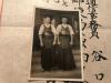 民国老照片，两名武士合影，身着皮甲和日本武士服，包真包老。