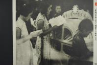 (特3984)史料《移动图书车 流线型的风景》同盟写真特报 新闻宣传页 老照片写真 同盟通信社发行 1941年7月25日 文化的启蒙先由文字开始 文字之国 伪政府治下广东省宣传处 街头移动图书车正在宣传