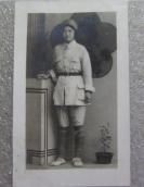 少见抗战时期《女八路全身戎装照》银盐原版老照片，尺寸6.4X4厘米