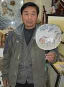 张文群，陕西国画院副院长，团扇，熟绢，作者合影（保真）