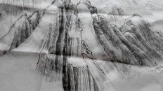 严广法，拍卖记录100万，同篇的是吴冠中15万，关山月5万。严广法传统山水，《四尺观瀑图》（保真）