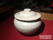 出土：江西南丰县田野出土宋代白舎窑盖罐，器美釉丰，开龙泉之先声，是一件非常完美的宋代标准器。