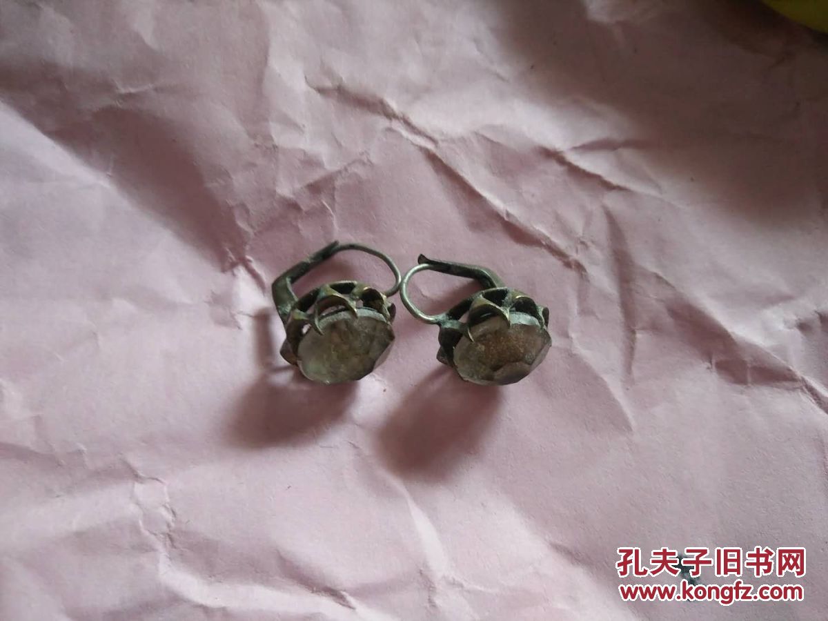 清代镶宝石耳环一对