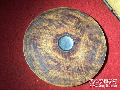 江西赣南风水大师祖传法器明清黄杨木罗盘，尚可用。