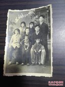 老照片;   大辫子全家福  牡丹江市留念  1961年