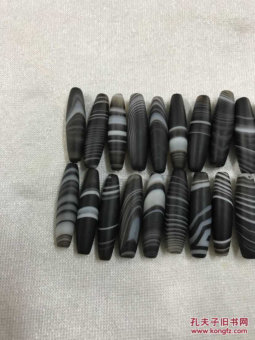 老玛瑙珠子32个