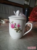 70年代玫瑰花彩绘白瓷茶杯