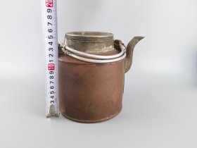 紫砂壶，底款“烟台德成”