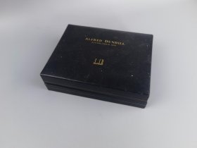 登喜路打火机