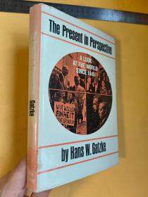 英文  插图本   The Present in Perspective: A Look at the World since 1945