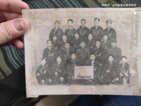 75年蓝田篮球乒乓球队参加地区三届运动会留影