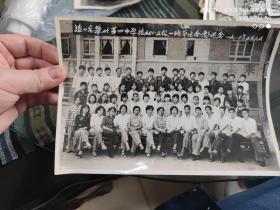 85年渡口市攀矿第四中学校初八五级一班毕业合影留念