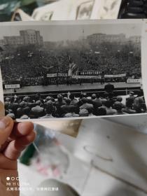 60年代红卫兵于成都天府广场的集会照片