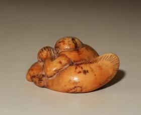 博物馆展示级别—18世纪末京都派牙雕根付—猴谏鲶（震灾）