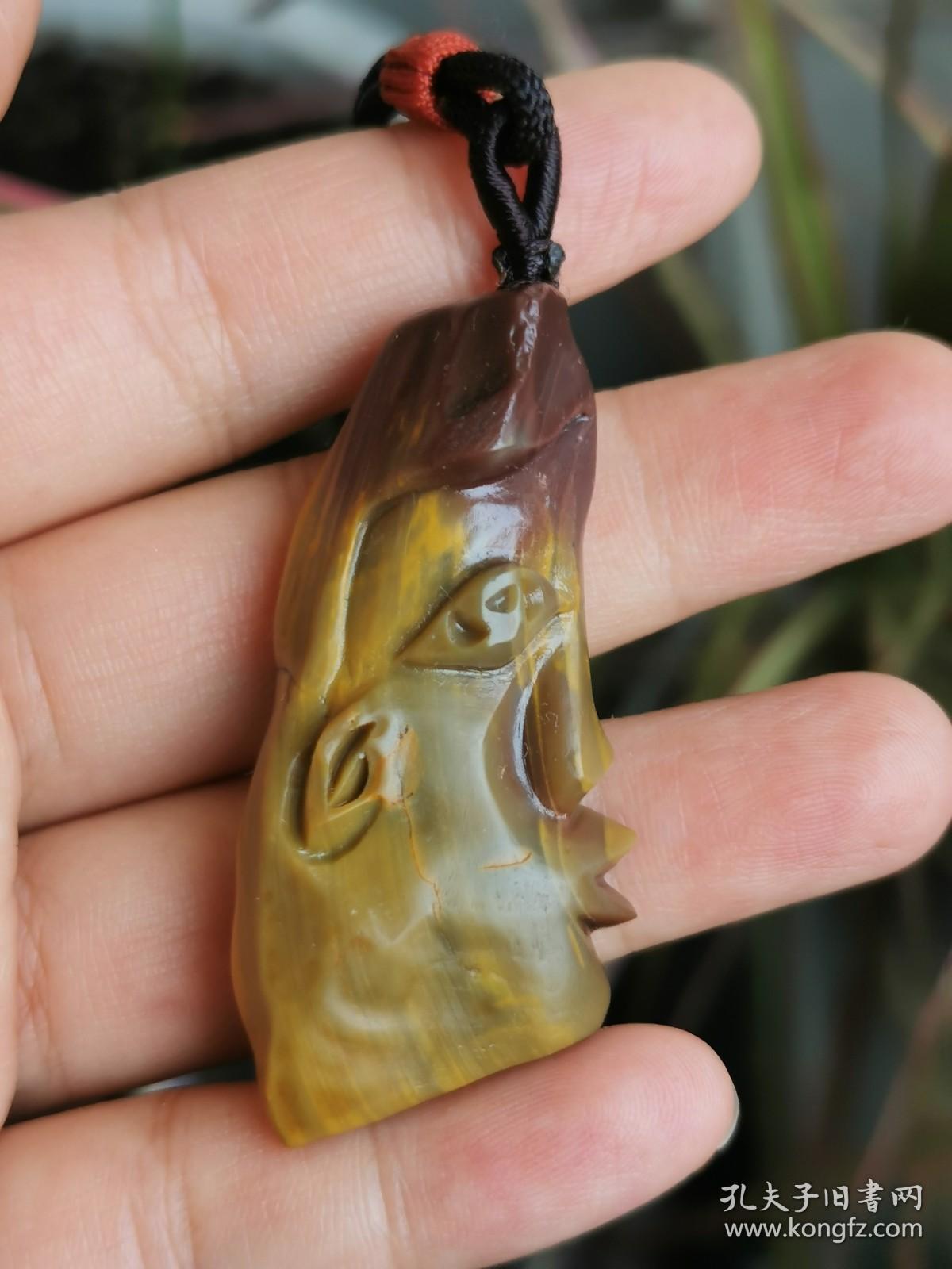 阿拉善彩玉原石雕刻吊坠