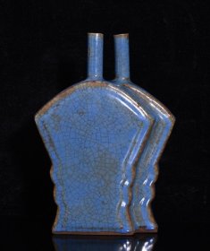 宋龙泉蓝釉连体瓶，高23×13厘米