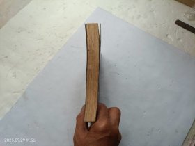 美国中央情报局秘录、书的扉页被撕了一半、扉页上写有字、请自己看清图