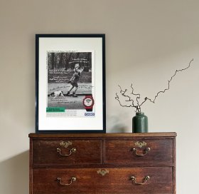 (包老孤品) 卡西欧 溜冰女孩 90年代 法版原版老海报广告页 含铝合金画框（约27X39cm）老家具装饰画摆件
