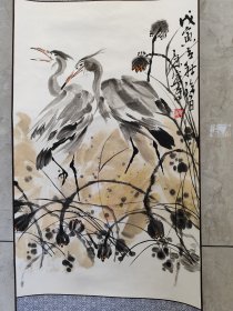 2108号卷轴国画写意花鸟荷塘白鹭 残荷鹭鸟 画心66×41cm 作者：康宁 戊寅立秋后一日 康宁写 印：康宁 出处：2015-05-24 山东图腾拍卖有限公司 山东图腾2015春季艺术品拍卖会 1262 康宁 花鸟 款识：戊寅立秋后一日，康宁写。