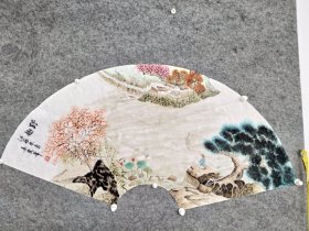 sc015号国画写意山水人物 野趣 117×48cm 作者：姜爱华 女 1944年生 江苏省东台市人 现为东台市老干部书画协会会员 作品获东台市鸿远杯书画赛优秀奖 第二 三届全国中老年创新书画大赛最佳创作奖