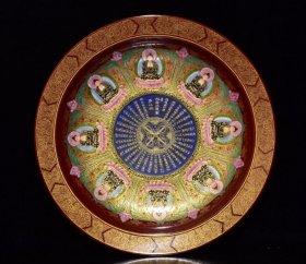 清雍正珐琅彩描金唐卡(诵经菩萨，心经图)赏盘，高7×43厘米