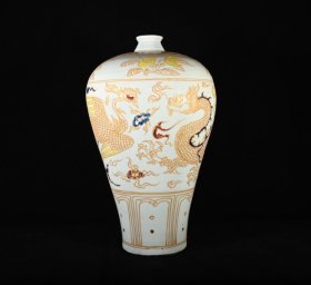元沥粉堆塑龙凤纹梅瓶，高44×26厘米