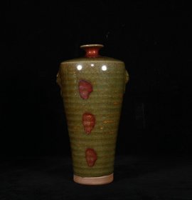 宋钧窑窑变釉兽头梅瓶，高23.5×13厘米