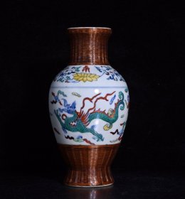 明成化斗彩竹编龙纹观音瓶，高18.8×11厘米