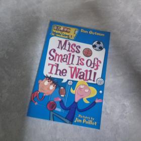 My Weird School #5: Miss Small Is off the Wall!  疯狂学校#5：小小姐疯了！