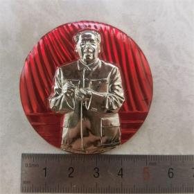 红色纪念收藏毛主席像章胸针徽章包老物件掰手指99品