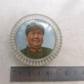 红色纪念收藏毛主席像章胸针徽章包老物件笑眯眯塑料