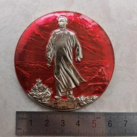 红色纪念收藏毛主席像章胸针徽章包老物件去安源