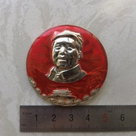 红色纪念收藏毛主席像章胸针徽章包老物件三炉会站