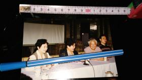 锡剧表演艺术家----老照片！      姚澄，沈佩华和江苏电视台台长合影----老照片！