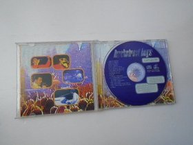 backstreet boys LIVE IN CONCERT 老CD1碟。只发快递。发货前都会测试，确保正常播放。才发货，请放心下单）带回家放在我房间写字台上捆扎纸箱2024.6.24上传一起，2024.8.8上