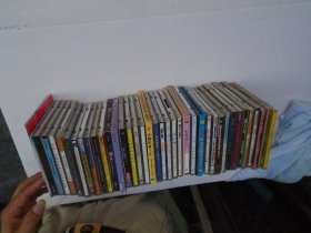 backstreet boys LIVE IN CONCERT 老CD1碟。只发快递。发货前都会测试，确保正常播放。才发货，请放心下单）带回家放在我房间写字台上捆扎纸箱2024.6.24上传一起，2024.8.8上