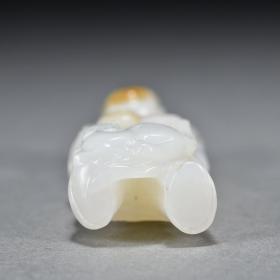 和田玉籽料胡人戏兽雕件