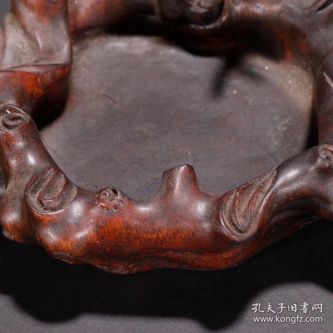 旧藏·紫檀木树纹灵猴笔舔