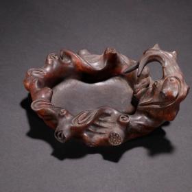 旧藏·紫檀木树纹灵猴笔舔