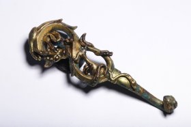 清代，铜鎏金螭龙带钩