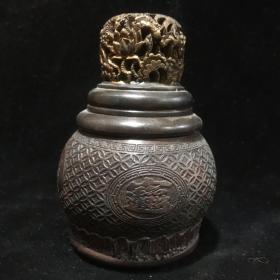 旧藏：葫芦漆金蝈蝈罐包将红润尺寸：高10.5cm 肚宽7.6cm 口径4.2cm重69g。