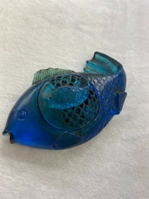 旧藏蓝色老琉璃鱼形笔洗