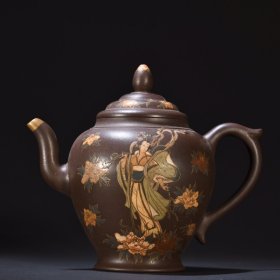 清代 紫砂加彩美人图茶壶