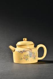 旧藏“孟臣”款 紫砂段泥珐琅彩描金花鸟纹茶壶。